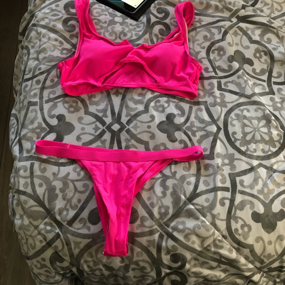 Boob slit bikini